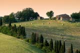 Rustico toscano al tramonto