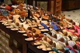 Le tipiche calzature artigianali