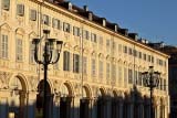 Finestre affacciate in Piazza San Carlo