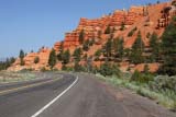 La strada che costeggia il Red Canyon