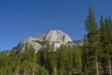Foreste e montagne lungo la strada dello Yosemite
