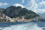 Vista di Amalfi dal traghetto