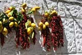 Limoni e peperoncini secchi