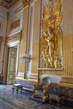 Sculture dorate nella Sala del Trono