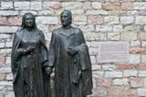 Statue raffiguranti i genitori di S.Francesco d'Assisi
