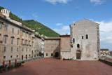 La piazza pensile del Palazzo dei Consoli