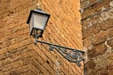 Particolare di un lampione nel centro storico di Orvieto