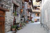 Vicolo caratteristico nel paesino di Chianale