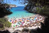 Affollata spiaggia di Macarelleta